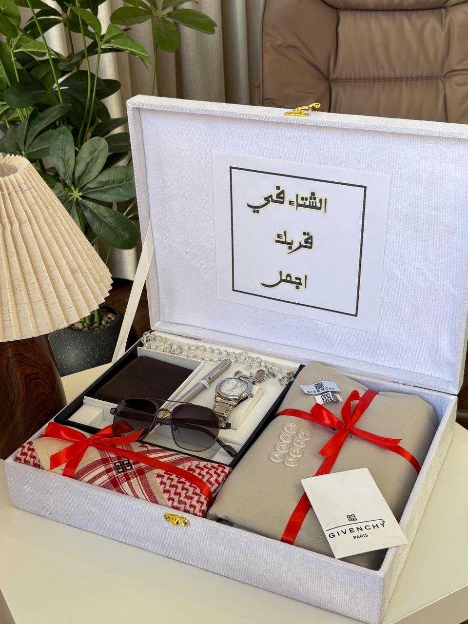 بوكس هدايا رجالي فاخر – طقم جفنشي مع ساعة وملحقات