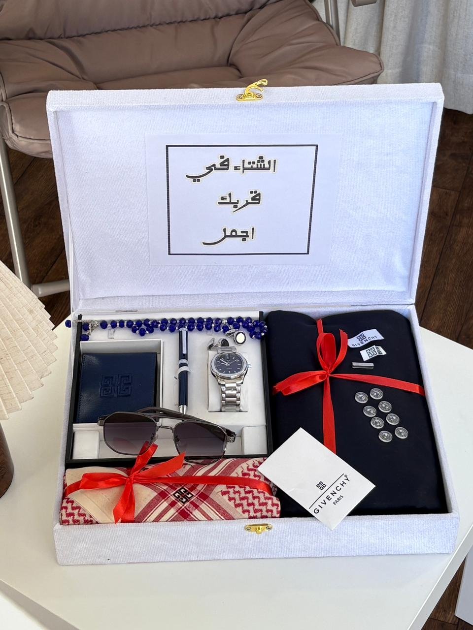 بوكس هدايا رجالي فاخر – طقم جفنشي مع ساعة وملحقات