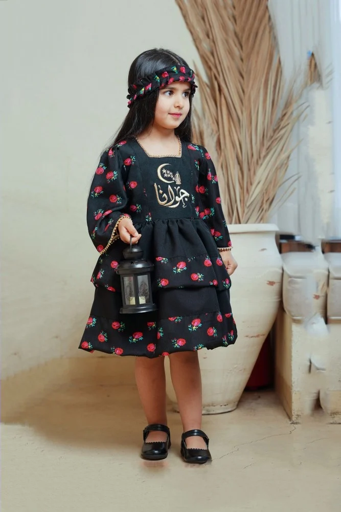 شالكي اطفال اسود طبقات مطرز بالاسم