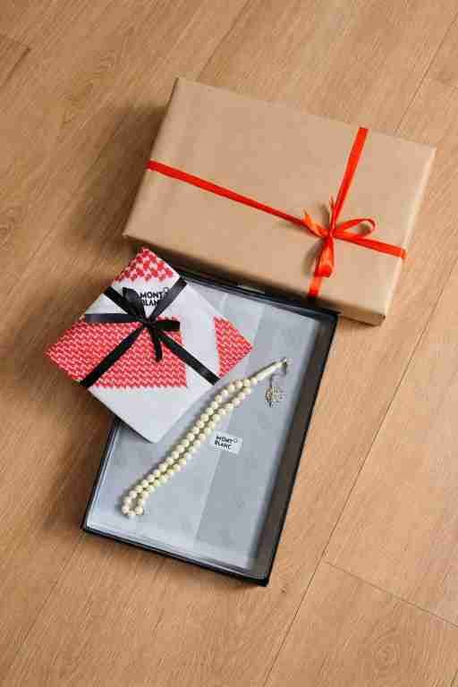 بوكس هدية رجالي فاخر بقماش Montblanc – خيار مثالي للعيد والمناسبات الرسمية