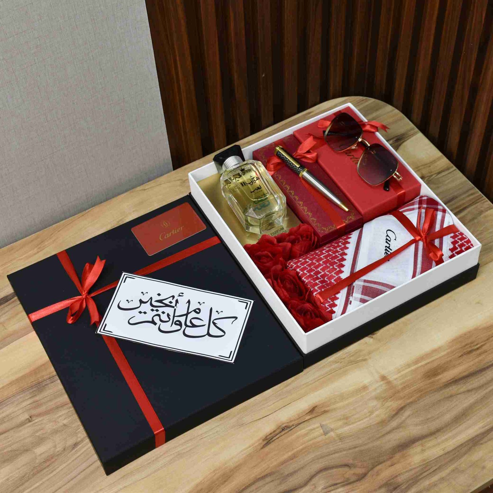 بوكس هدية رجالية فخم متكامل – شماغ أنيق وعطر رجالي ونظارة شمسية وقلم فاخر بتغليف راقٍ
