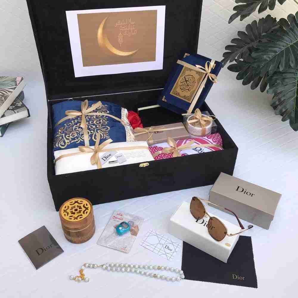 بوكس هدايا رمضان فاخر للكبار – طقم صلاة وإكسسوارات راقية بتغليف أنيق