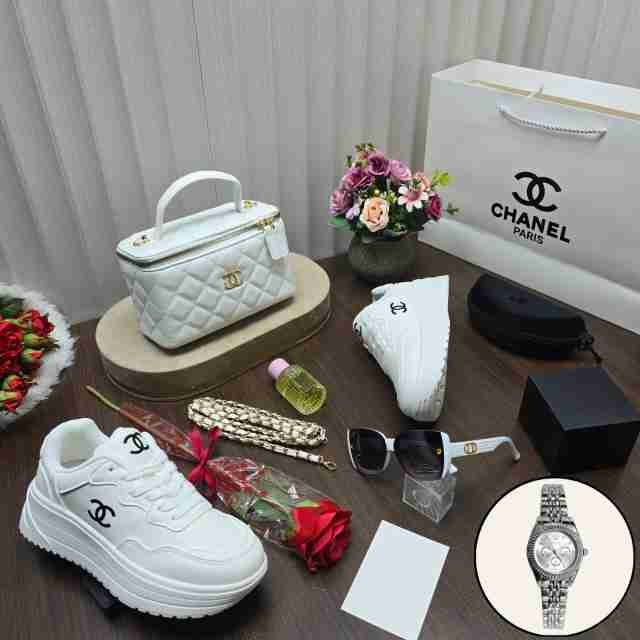 بوكس هدايا نسائي فاخر | شنطة، شوز، ساعة، عطر وإكسسوارات راقية